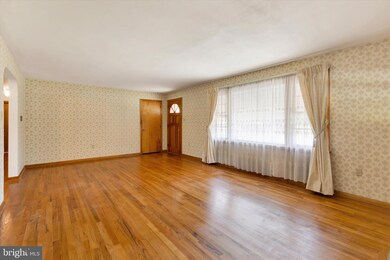 439 N 5th St, Columbia, PA 17512 - photo 4