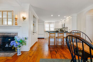 Dining towards Kitchen