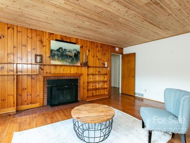 2 Lora Ln, Asheville, NC 28803 - photo 5