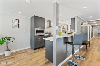 BREAKFAST BAR