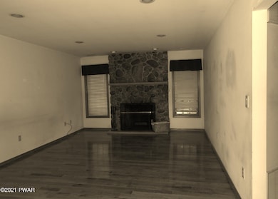 107 W Sarah St, Milford, PA 18337 - photo 3