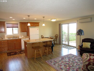 Kitchen/Living Room
