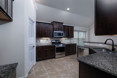 31719 Chapel Rock Ln, Spring, TX 77386 - photo 5