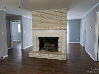 805 Orchard St, Shelby, NC 28152 - photo 5