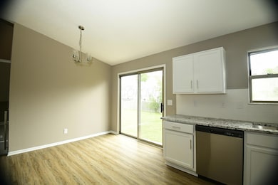 2730 Raphael Dr, Columbus, OH 43232 - photo 5