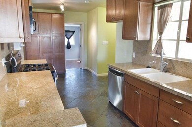 Kitchen2