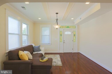 4824 Hazelwood Ave, Baltimore, MD 21206 - photo 5