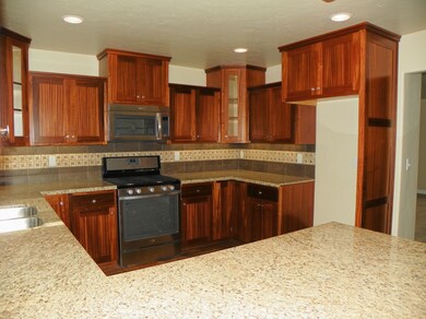3920 Davis Ct Kitchen 2
