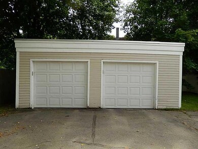 Garage. 2 car garage!