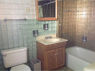 Full Bath.