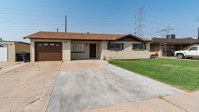1532 E Clover-3
