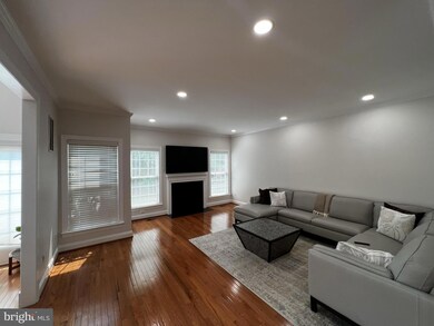 25622 Creek Run Terrace, Chantilly, VA 20152 - photo 3