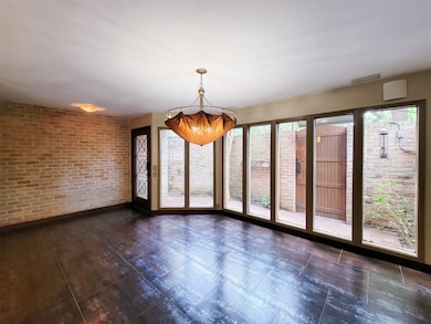 2551 Windsor St, Houston, TX 77006 - photo 6