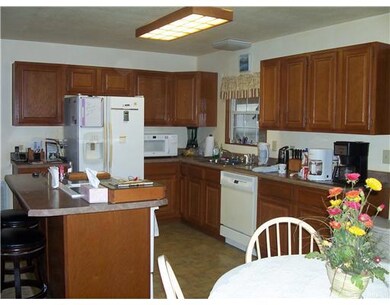 1001 S Colcord Ave, Colcord, OK 74338 - photo 3