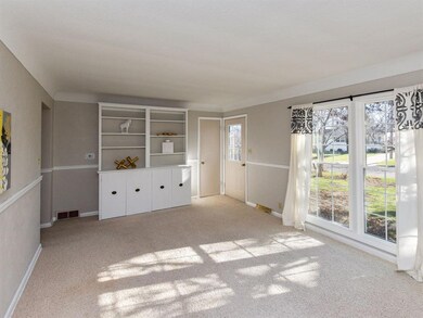 206 C Ave, Hiawatha, IA 52233 - photo 5