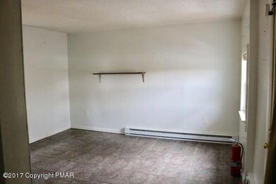 3910 Pennsylvania 447 unit 3, Cresco, PA 18326 - photo 7