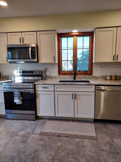 55 South St, Somersworth, NH 03878 - photo 4