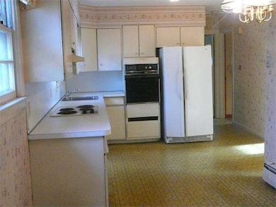 90 Harrow Rd, Springfield, MA 01118 - photo 2