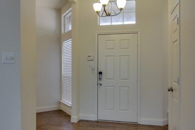 7904 Whispering Woods Ln, North Richland Hills, TX 76182 - photo 5