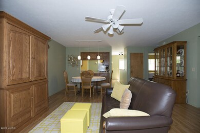 5122 Green Meadow Rd unit 47, Kalamazoo, MI 49009 - photo 3