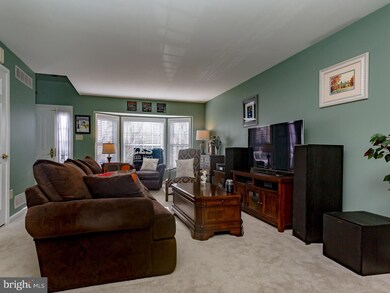 903 Coventry Pointe Ln, Pottstown, PA 19465 - photo 6