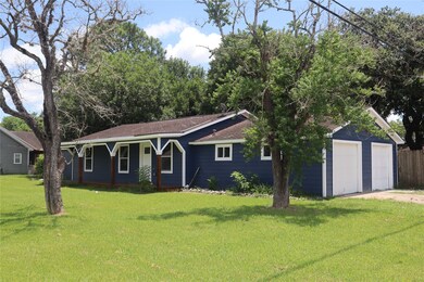 1005 Midas Ln, Alvin, TX 77511 - photo 2