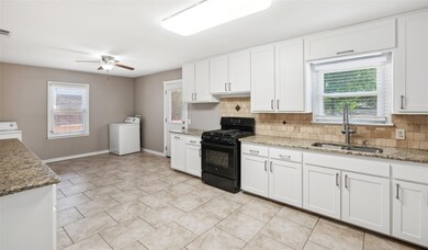 501 Crandle Dr, Fort Worth, TX 76108 - photo 4