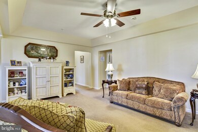 8609 Wintergreen Ct unit 202, Odenton, MD 21113 - photo 3