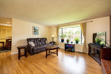 5713BryantAve.-48