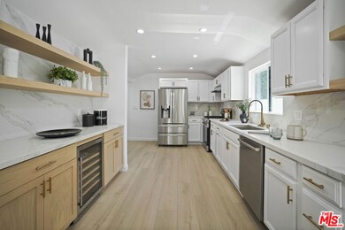 21008 Costanso St, Woodland Hills, CA 91364 - photo 6