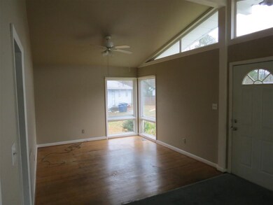 107 Gary Ct, Jacksonville, NC 28546 - photo 4