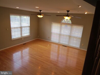 10001 Tulip Tree Dr, Bowie, MD 20721 - photo 4