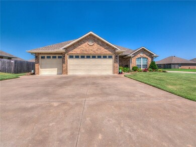 2301 Crooked Oak Ct, Shawnee, OK 74804 - photo 3