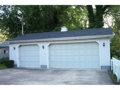 606 Oakmont Ave, Erie, PA 16505 - photo 2