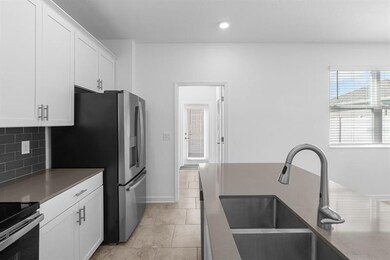 5645 Quiet Palm Loop, Saint Cloud, FL 34771 - photo 7