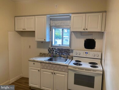 725 W Broad St unit 2, Quakertown, PA 18951 - photo 4