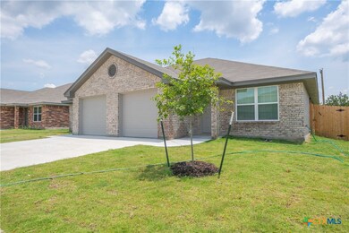 609 Lost Trail unit B, Copperas Cove, TX 76522 - photo 2
