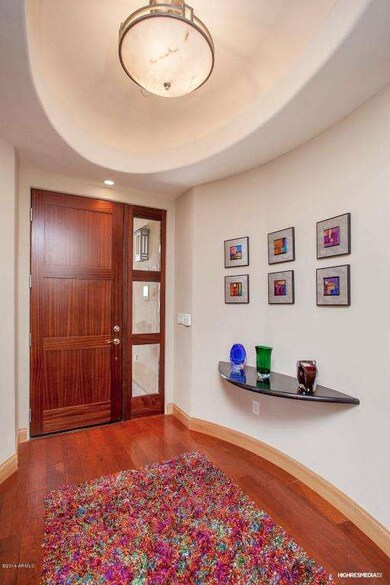 Graceful and stylish Foyer