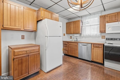 2133 Maple Ave, Croydon, PA 19021 - photo 6