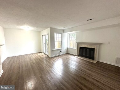 573 Cromwell Ct, Culpeper, VA 22701 - photo 2