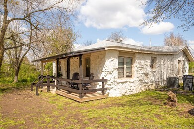 Rear covered porch