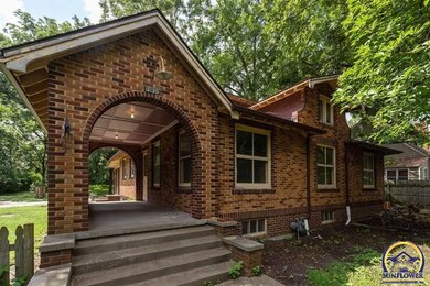 3135 SW 17th St, Topeka, KS 66604 - photo 4