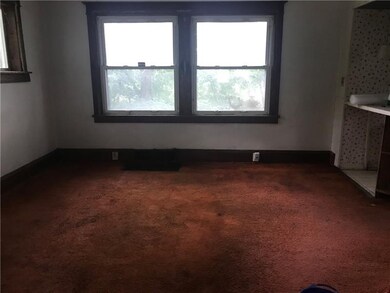 122 Milton St, Aliquippa, PA 15001 - photo 4