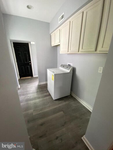 2904 Violet Ave, Baltimore, MD 21215 - photo 7