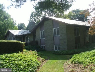 309 Blue Rocks Rd, Lenhartsville, PA 19534 - photo 4