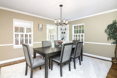 Large dedicated dining room