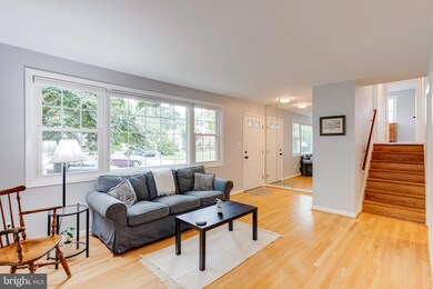 213 Worthmont Rd, Catonsville, MD 21228 - photo 3