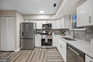 802 Cooper Landing Rd unit B, Cherry Hill, NJ 08002 - photo 5