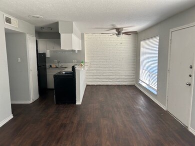 936 Heights Blvd unit 4, Houston, TX 77008 - photo 3