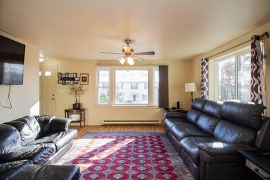 16 Roy St, Worcester, MA 01603 - photo 4